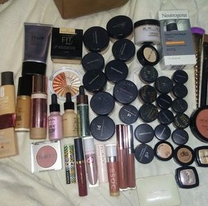Huge High end makeup lot